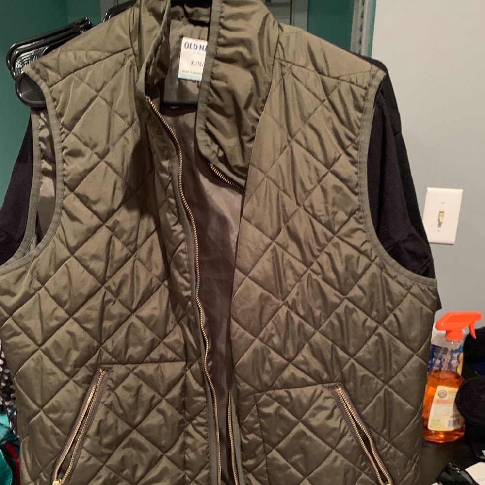 Old Navy Quilted Vest